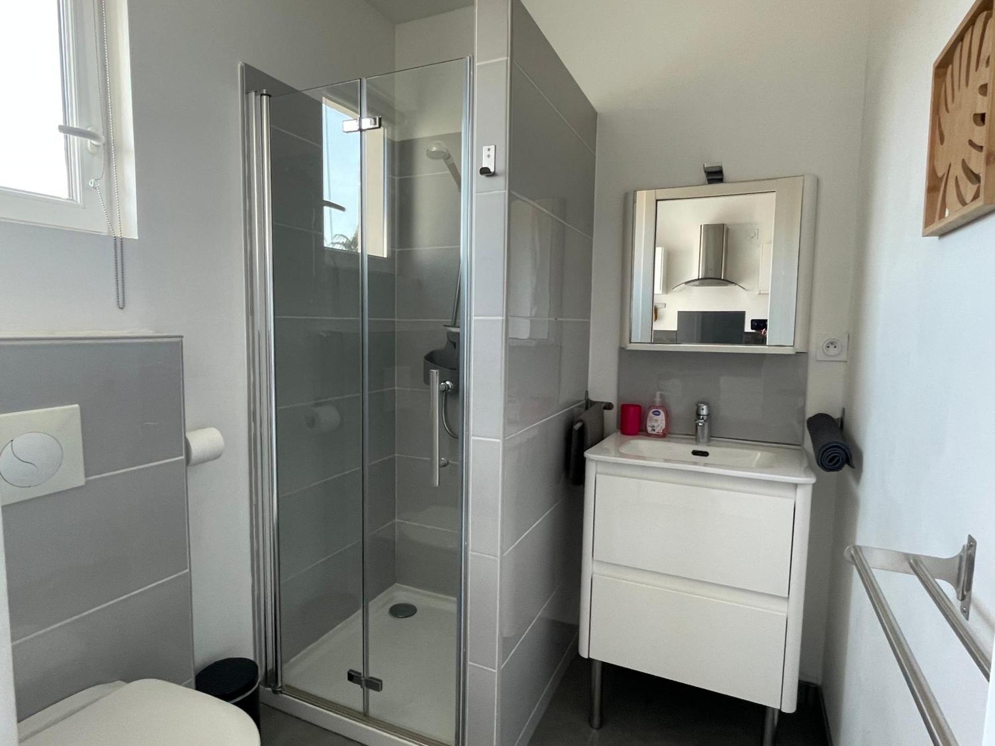 Plage A 400 M Studio Tout Confort Terrasse Clim Parking Hyeres Ngoại thất bức ảnh
