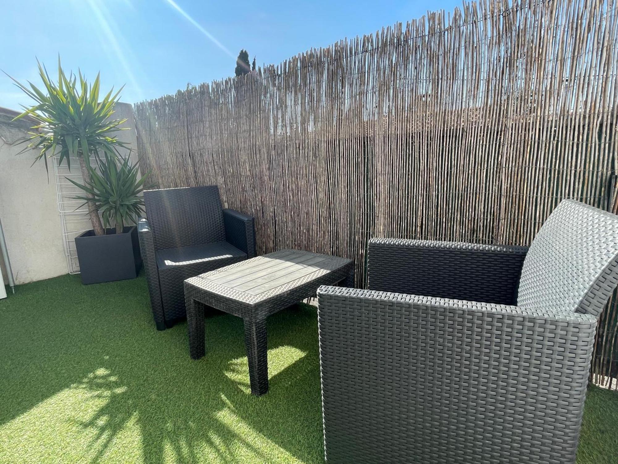 Plage A 400 M Studio Tout Confort Terrasse Clim Parking Hyeres Ngoại thất bức ảnh